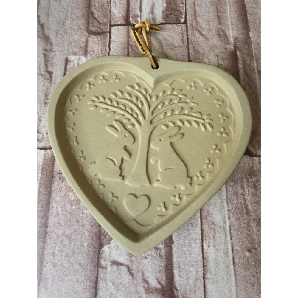 Brown Bag Cookie Art Heart Mold Rabbits Tree ©1989 Hill Design Stoneware